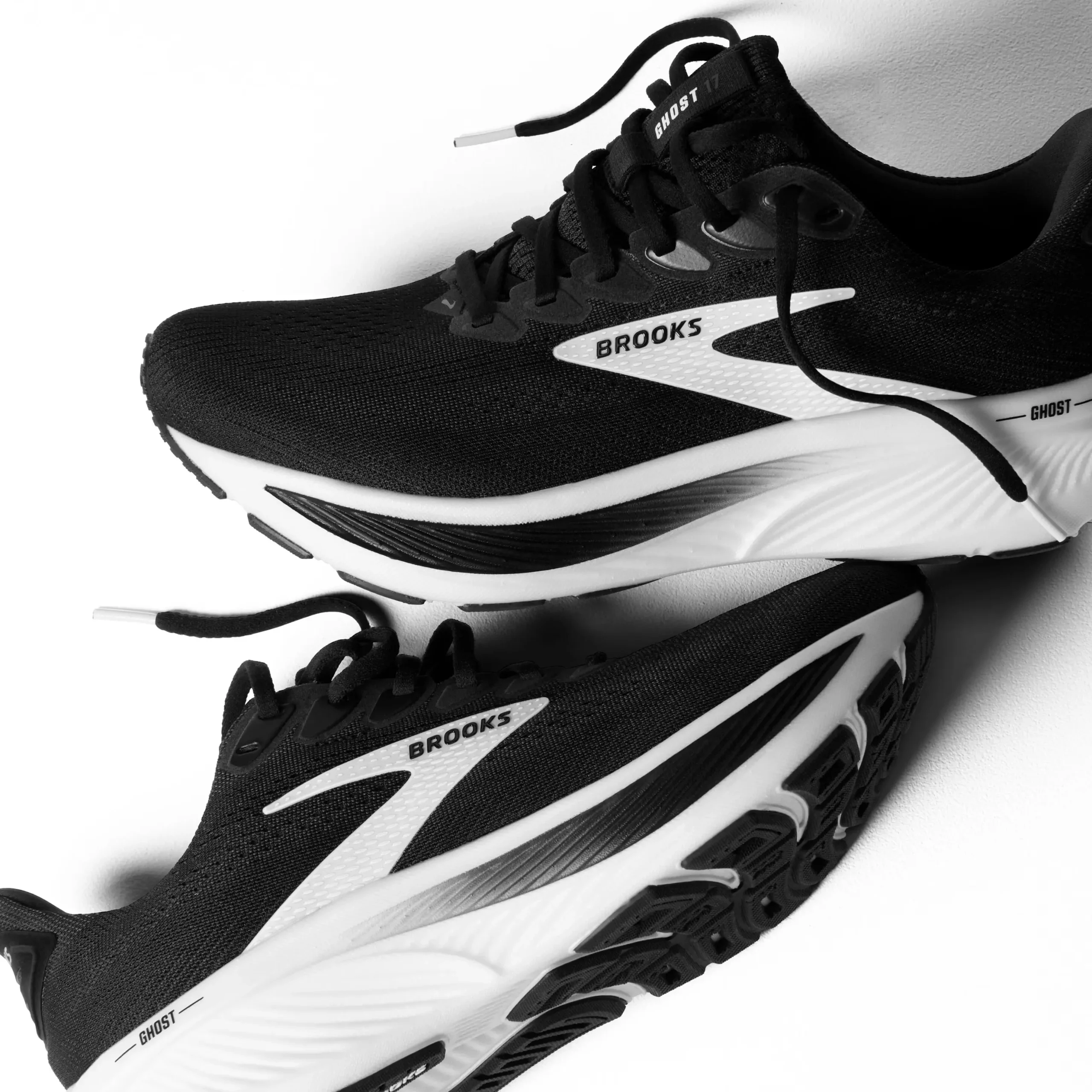 Brooks Ghost 17 Dömu Hlaupaskór Black/Grey/White - Image 2