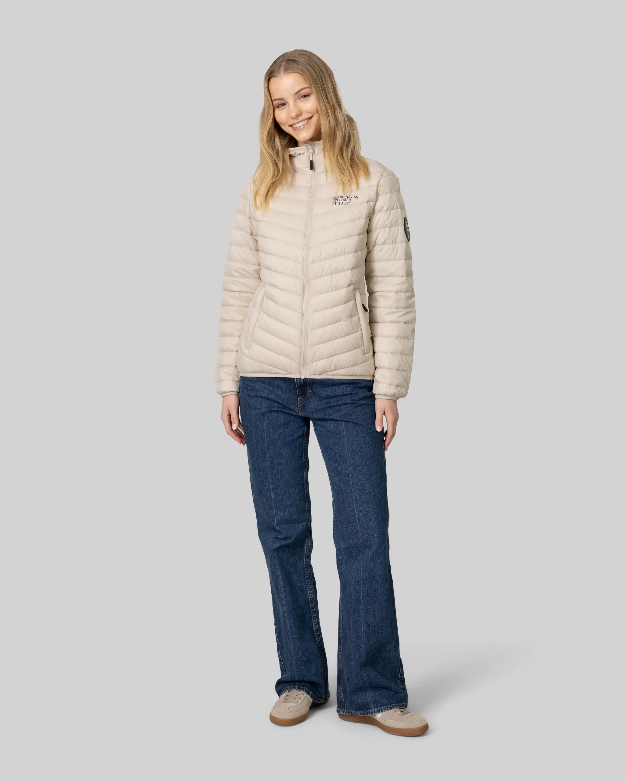 Scandinavian Explorer Dömu Dúnjakki Ultra Light Beige - Image 2