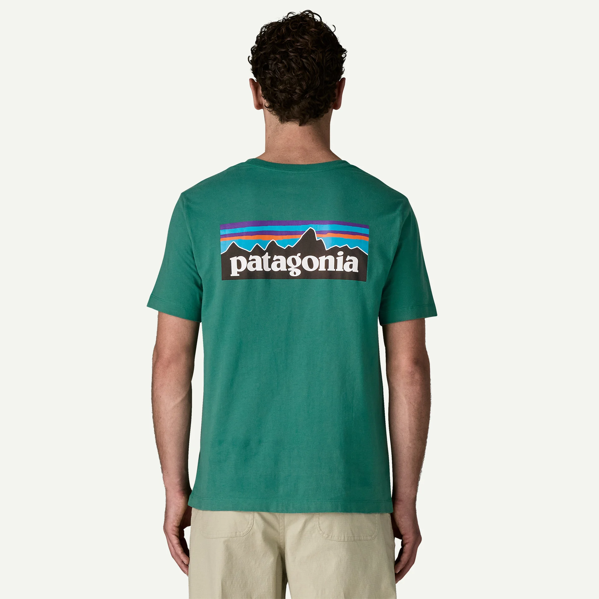 Patagonia Logo Herrabolur P-6 GemGreen - Image 3