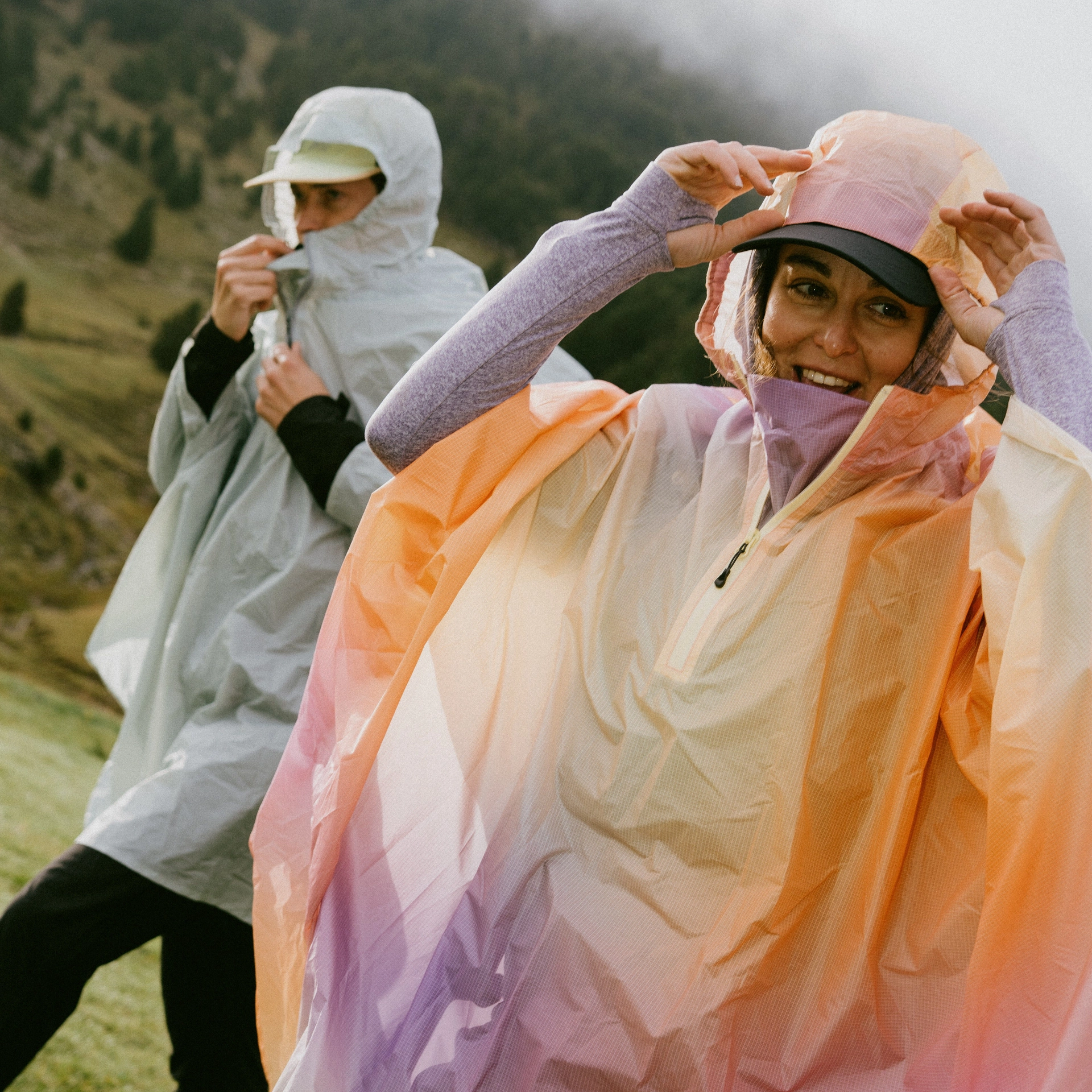 Picture Eyasi Regn Poncho Gradient print - Image 3