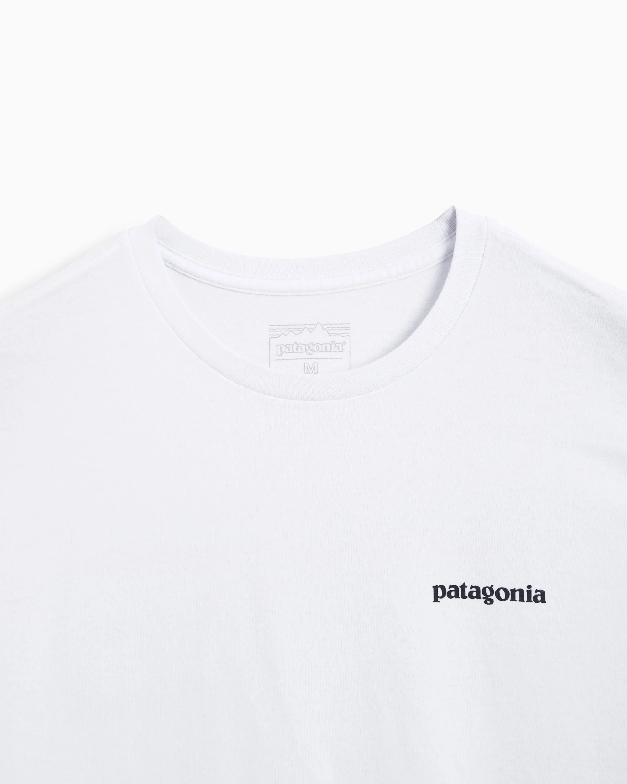 Patagonia P-6 Logo Herra Stuttermabolur White - Image 2